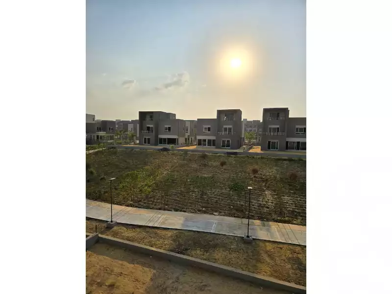 https://aqarmap.com.eg/ar/listing/5052683-for-sale-cairo-el-sheikh-zayed-city-compounds-etapa