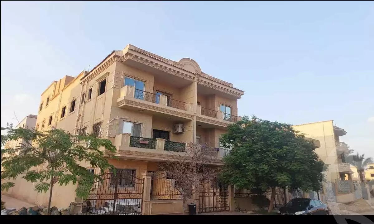 https://aqarmap.com.eg/ar/listing/5066260-for-sale-cairo-el-shorouk-lhy-lthlth-shrq