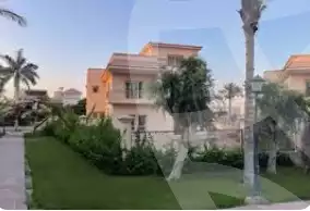 https://aqarmap.com.eg/en/listing/5129020-for-sale-cairo-el-sheikh-zayed-city-compounds-greens