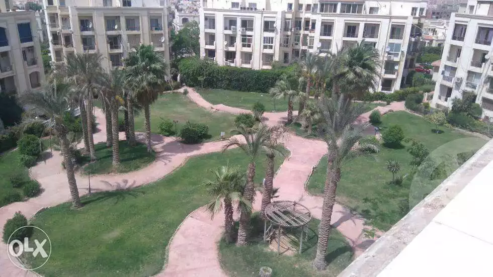 https://aqarmap.com.eg/en/listing/5129037-for-sale-cairo-el-sheikh-zayed-city-compounds-hadayek-el-mohandiseen