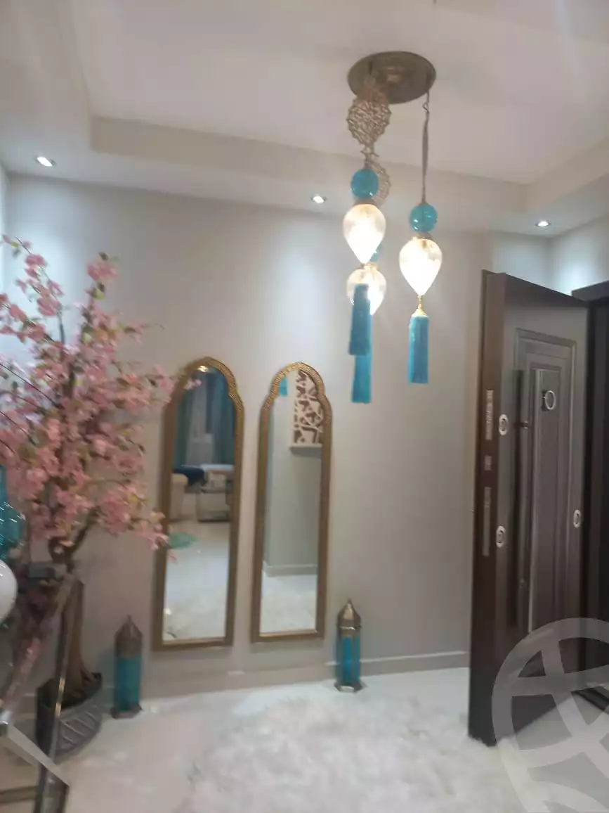 https://aqarmap.com.eg/ar/listing/5134913-for-rent-cairo-new-cairo-lrhb-city-phase-4-mohammed-farid-st