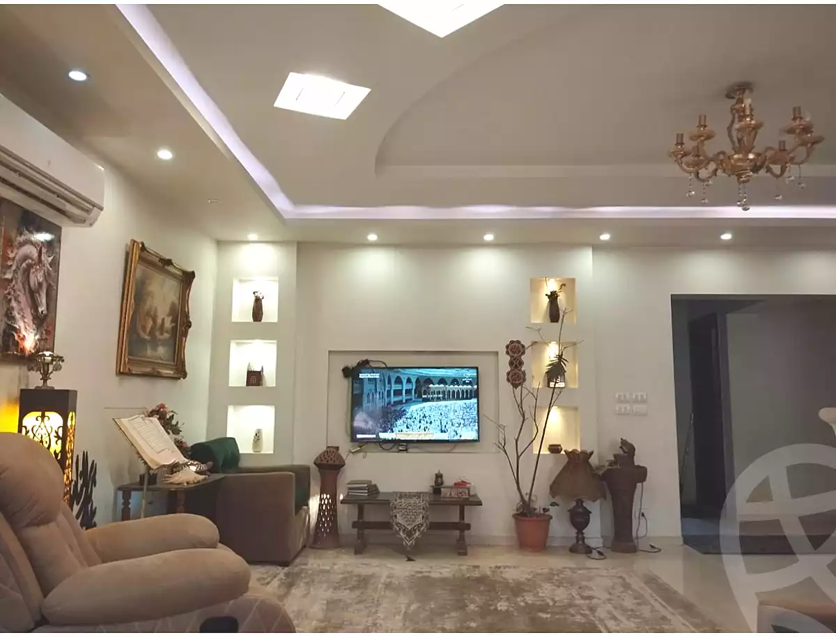https://aqarmap.com.eg/ar/listing/5143867-for-sale-cairo-6th-of-october-hadaeq-october-kmbwnd-fy-hdyq-ktwbr-hay-el-ashgar