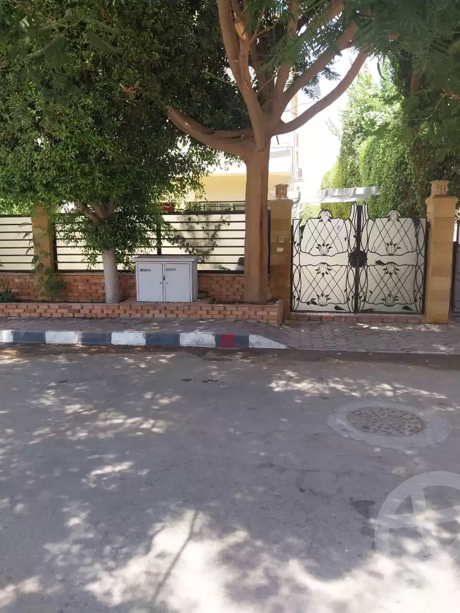 https://aqarmap.com.eg/en/listing/5160741-for-rent-cairo-new-cairo-lrhb-city-malls-and-markets