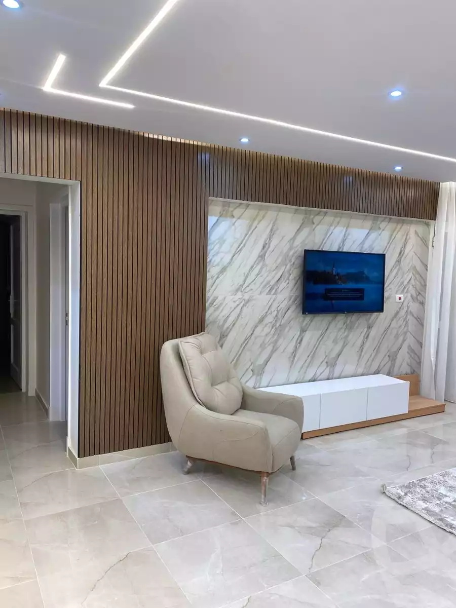 https://aqarmap.com.eg/en/listing/5172654-for-rent-cairo-new-cairo-lrhb-city-phase-7
