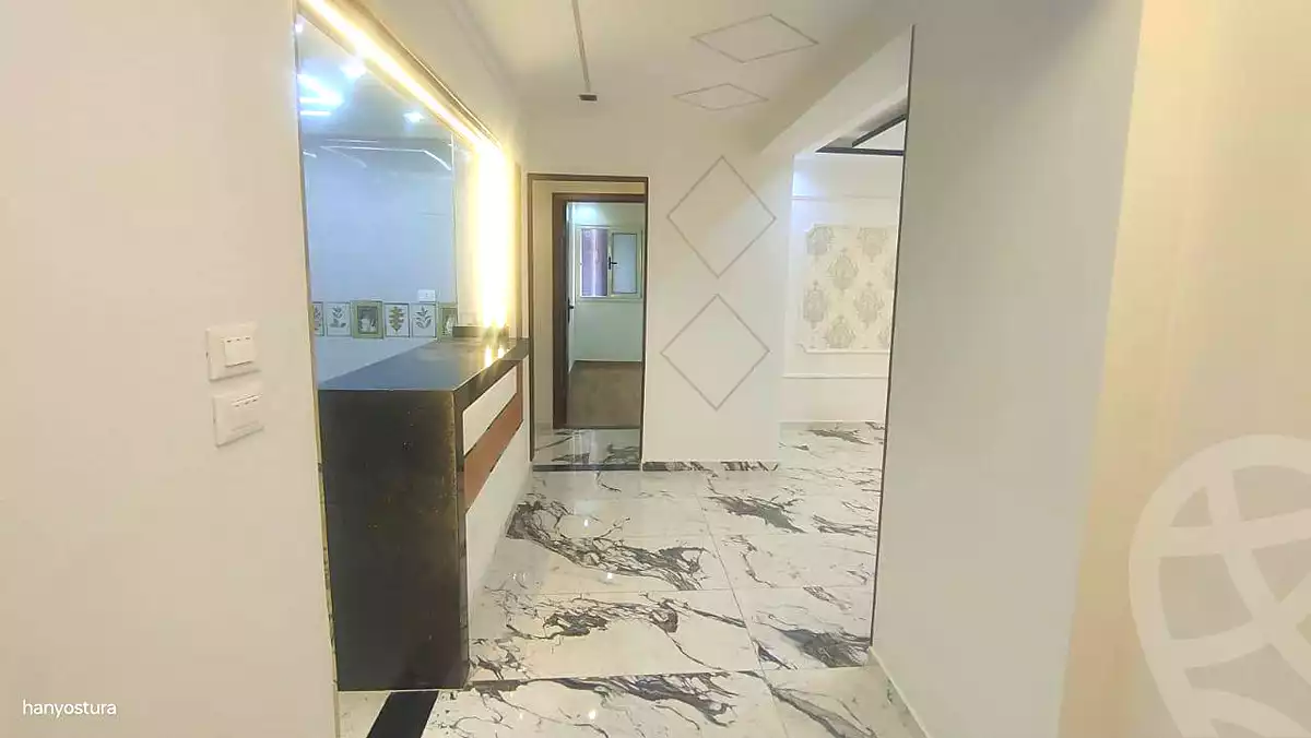 https://aqarmap.com.eg/en/listing/5196743-for-sale-alexandria-lauran-shaarawy-st