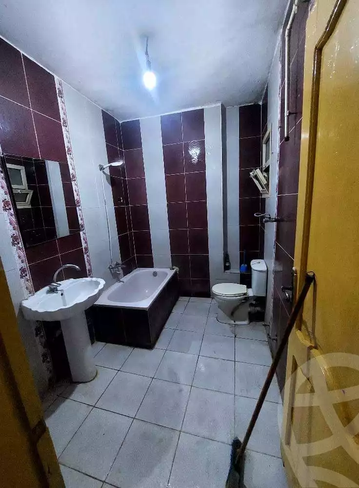 https://aqarmap.com.eg/ar/listing/5201458-for-sale-cairo-ain-shams-6-october-st