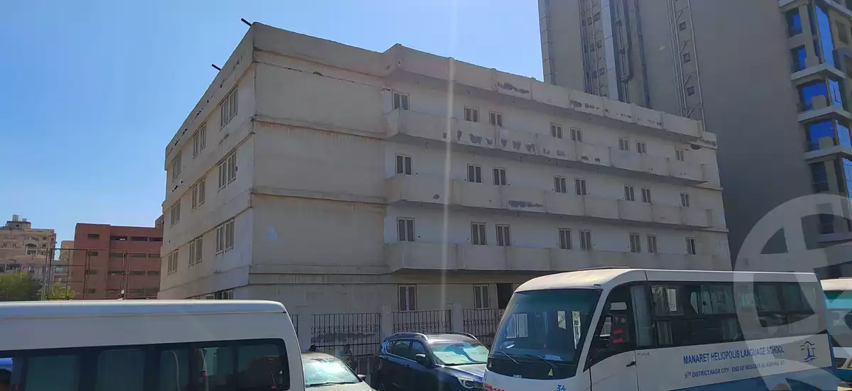 https://aqarmap.com.eg/en/listing/5202771-for-sale-cairo-nasr-city-9th-zone-ahmed-el-zomor-st