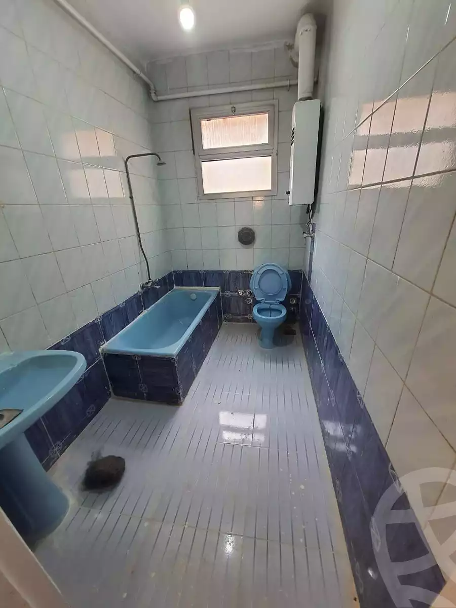 https://aqarmap.com.eg/ar/listing/5206328-for-sale-cairo-helwan-tqsym-lnsr-wageeh-abaza-st