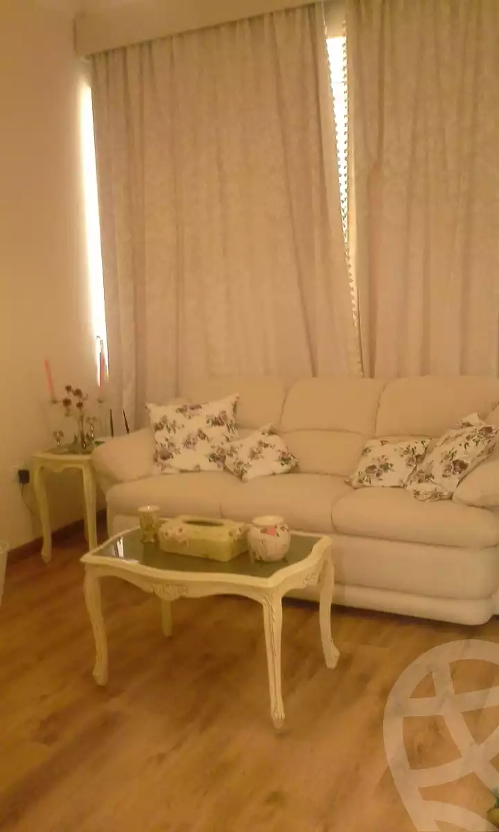 https://aqarmap.com.eg/en/listing/4468437-for-sale-cairo-new-cairo-ganob-el-akadamiya-south-academy-h-el-shaheed-shafik-metri-sedrak-st