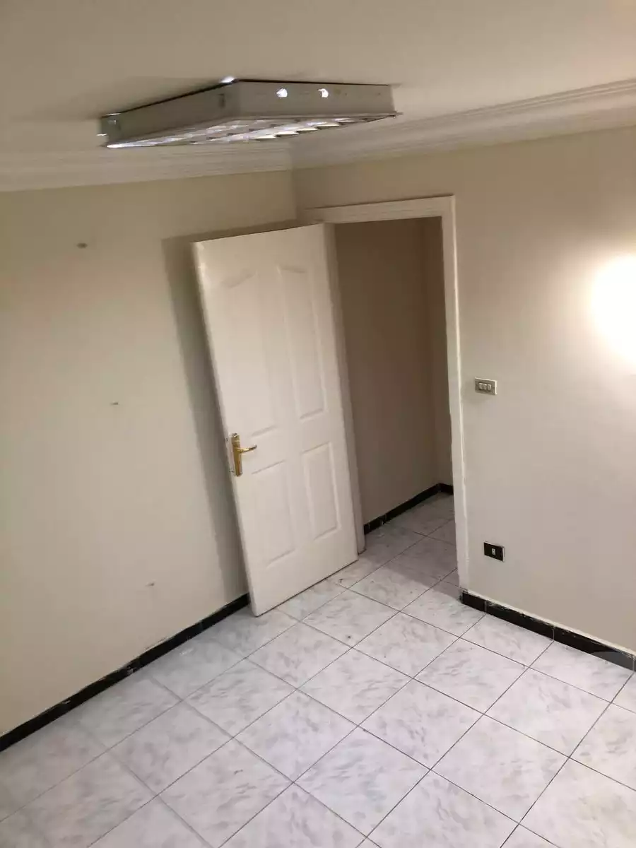 https://aqarmap.com.eg/en/listing/5213959-for-sale-cairo-helwan-el-ezba-el-qebliah-ragheb-st