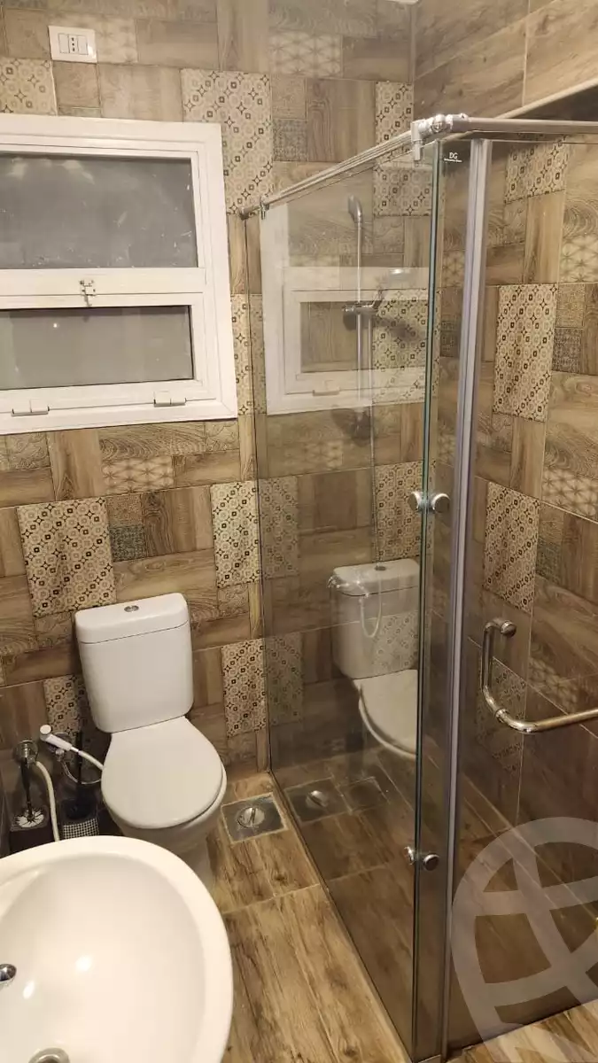 https://aqarmap.com.eg/en/listing/5214716-for-sale-cairo-new-cairo-lrhb-city-phase-8