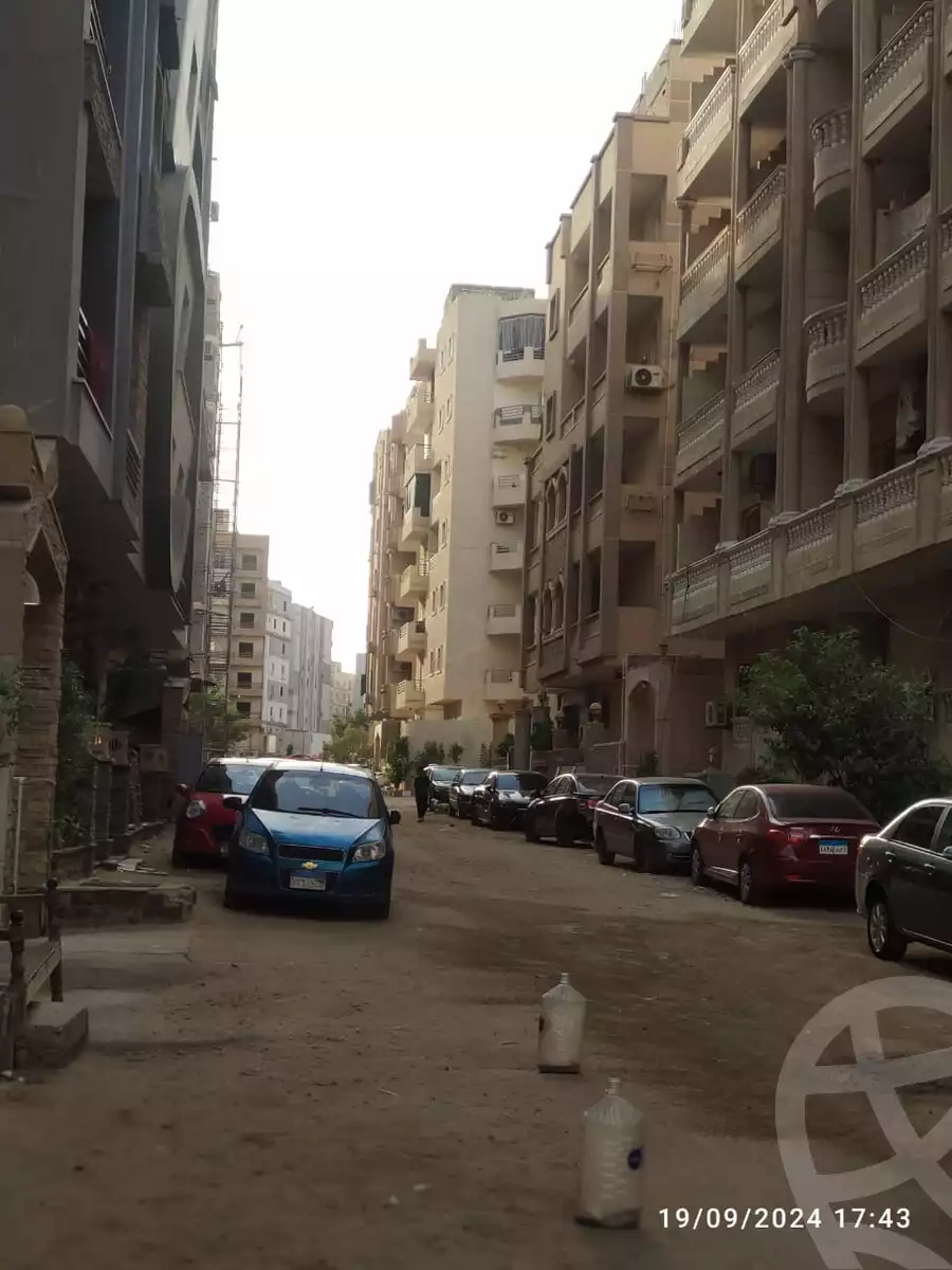 https://aqarmap.com.eg/ar/listing/5215196-for-sale-cairo-mokattam-el-hadabah-el-wosta-el-mantaqa-el-olaa-baron-school-street