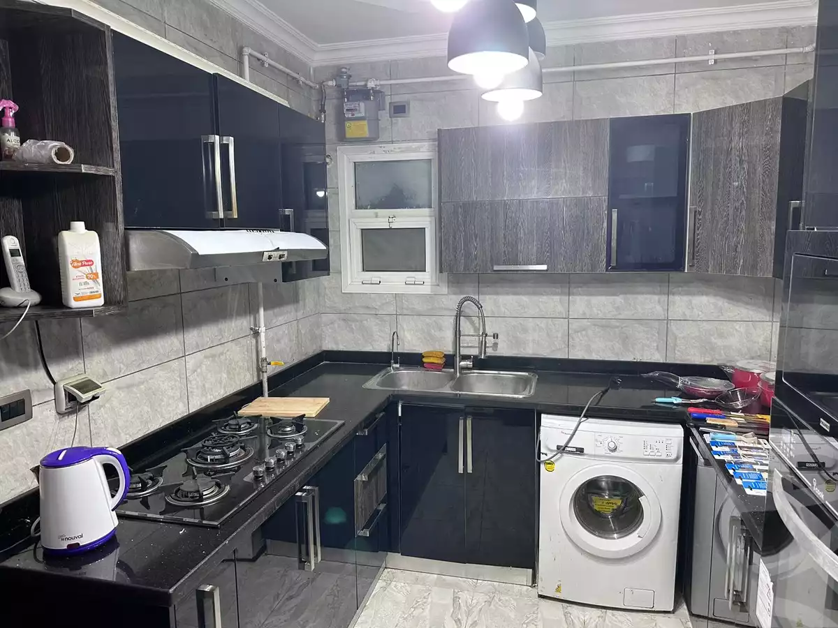 https://aqarmap.com.eg/en/listing/5215676-for-rent-cairo-new-cairo-lrhb-city-phase-8