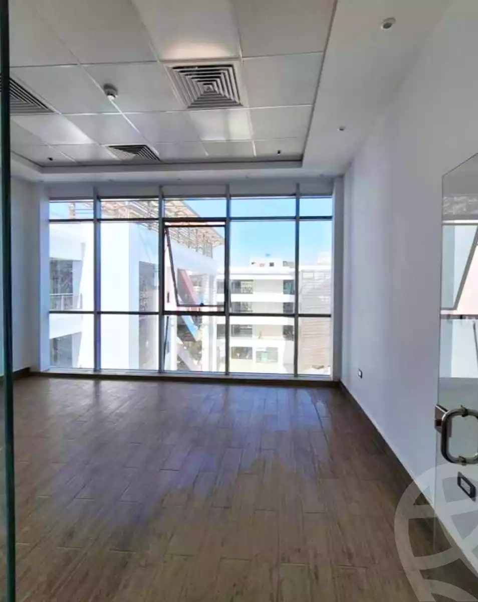 https://aqarmap.com.eg/en/listing/5844576-for-sale-cairo-new-cairo-compounds-top-90-mall