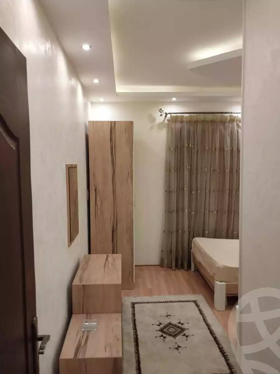 https://aqarmap.com.eg/en/listing/5216767-for-rent-cairo-new-cairo-lrhb-city-phase-5-ibn-al-nafees-st
