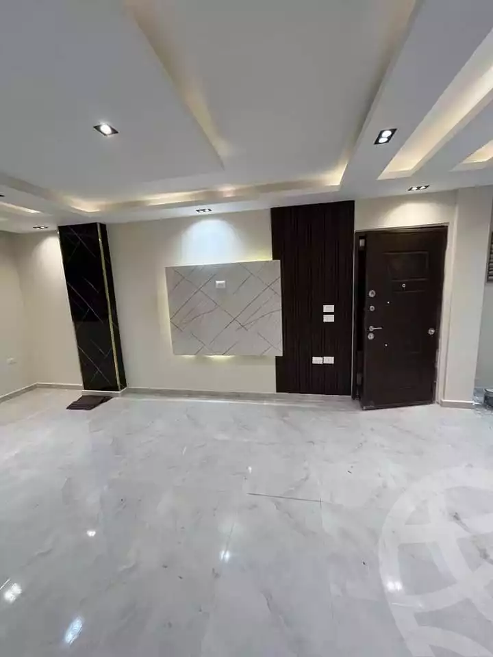 https://aqarmap.com.eg/ar/listing/5225713-for-sale-cairo-6th-of-october-el-ahyaa-neighborhood-3rd-al-hay-al-thalith-st