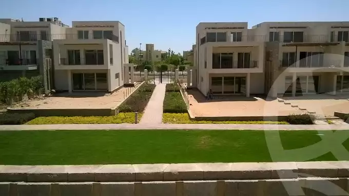 https://aqarmap.com.eg/en/listing/5230846-for-sale-cairo-el-sheikh-zayed-city-compounds-kmbwnd-wyst-twn-swdyk