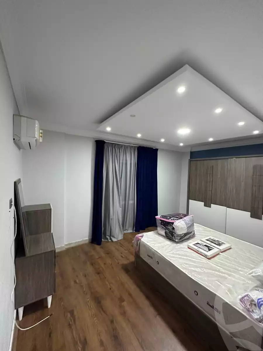 https://aqarmap.com.eg/en/listing/5239219-for-rent-cairo-new-cairo-lrhb-city-phase-8