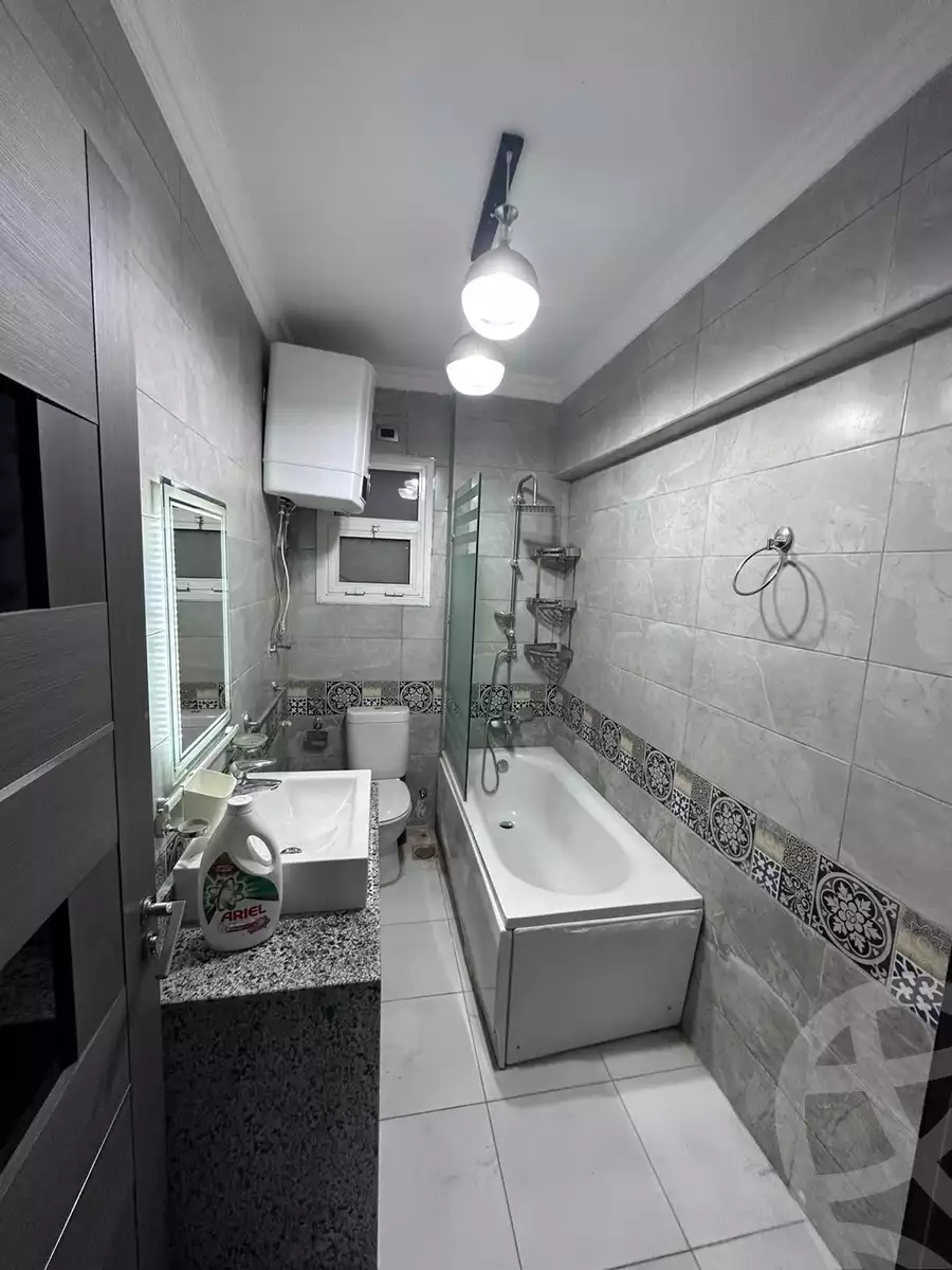 https://aqarmap.com.eg/en/listing/5239219-for-rent-cairo-new-cairo-lrhb-city-phase-8