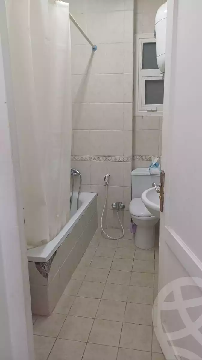 https://aqarmap.com.eg/en/listing/5243621-for-rent-cairo-new-cairo-lrhb-city-malls-and-markets