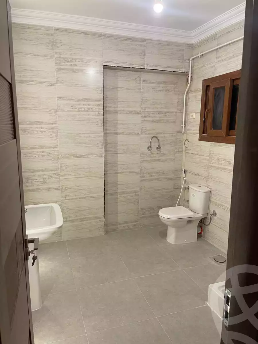 https://aqarmap.com.eg/ar/listing/5251313-for-rent-cairo-new-cairo-ganob-el-akadamiya-south-academy-d-hassan-ibn-thabet-st