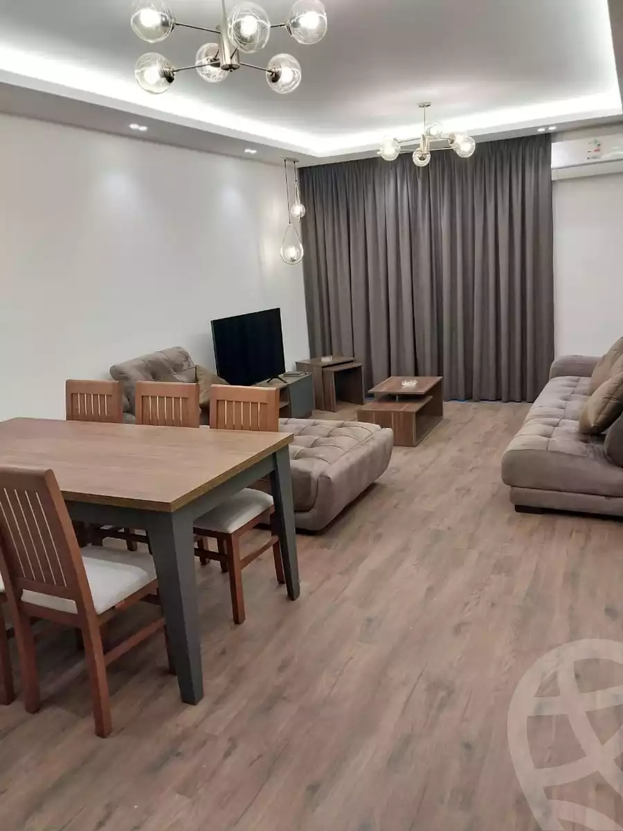 https://aqarmap.com.eg/en/listing/5257124-for-rent-cairo-new-cairo-lrhb-city-phase-8