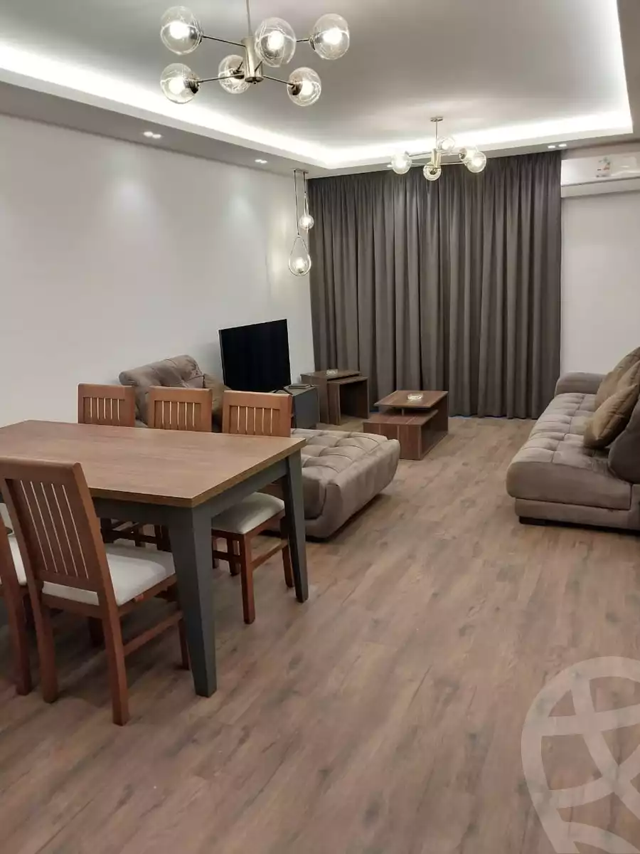 https://aqarmap.com.eg/en/listing/5257124-for-rent-cairo-new-cairo-lrhb-city-phase-8