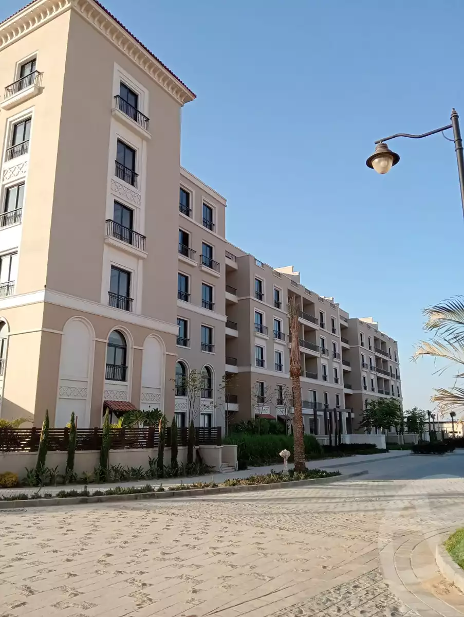 https://aqarmap.com.eg/ar/listing/5259194-for-sale-cairo-el-sheikh-zayed-city-compounds-kmbwnd-fyldj-wyst-dr-llttwyr