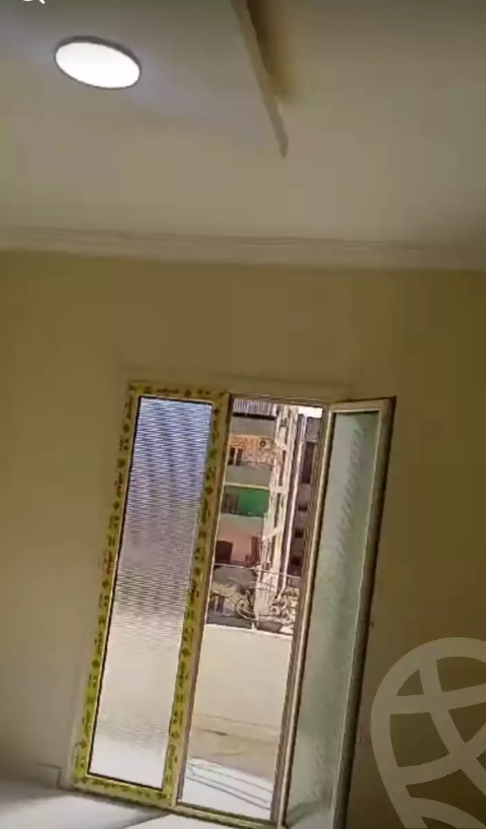 https://aqarmap.com.eg/ar/listing/5259233-for-sale-cairo-helwan-kwrnysh-hlwn