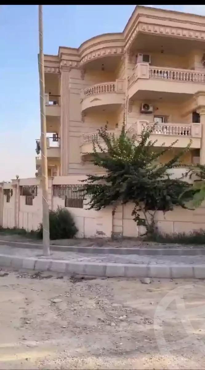 https://aqarmap.com.eg/en/listing/5264643-for-sale-cairo-al-oubour-el-hay-el-khames-ali-hassan-shaaban-st
