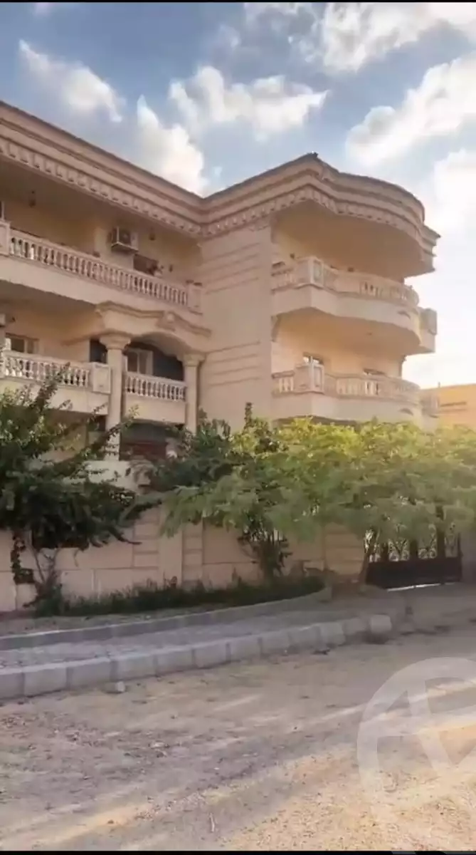 https://aqarmap.com.eg/en/listing/5264643-for-sale-cairo-al-oubour-el-hay-el-khames-ali-hassan-shaaban-st