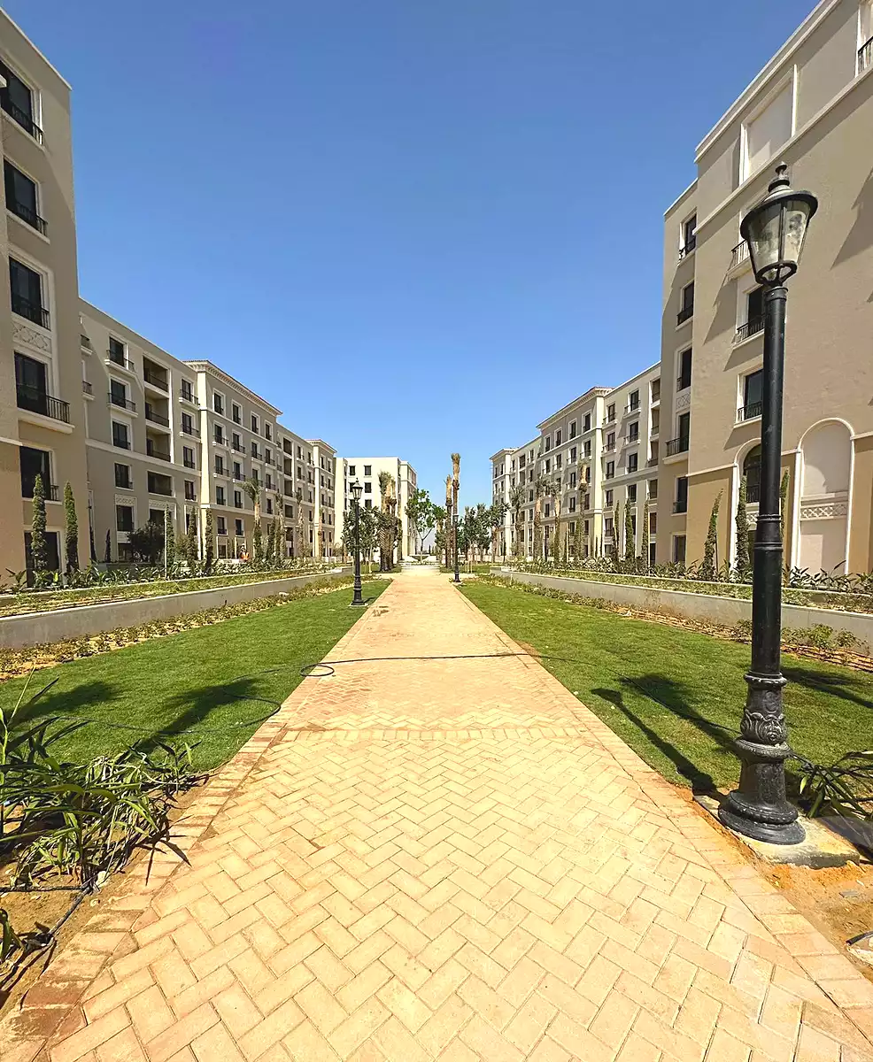 https://aqarmap.com.eg/ar/listing/5277322-for-sale-cairo-el-sheikh-zayed-city-compounds-kmbwnd-fyldj-wyst-dr-llttwyr