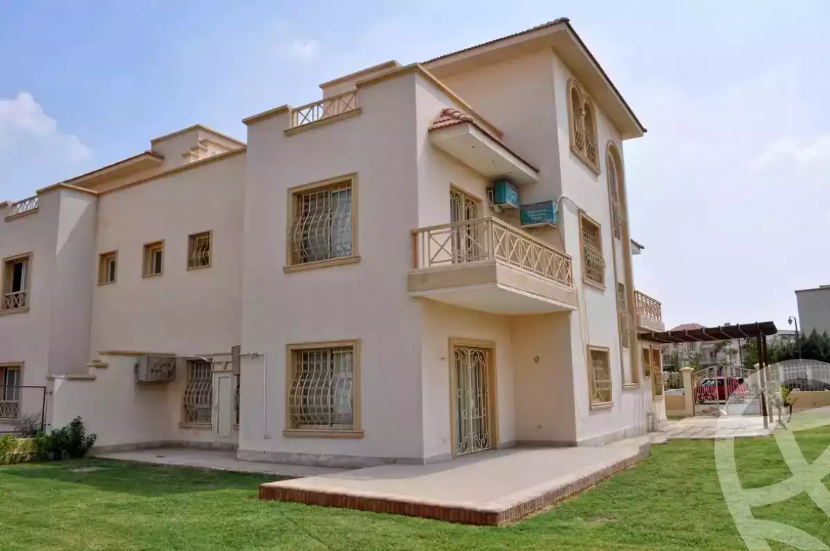 https://aqarmap.com.eg/en/listing/5283821-for-sale-cairo-el-sheikh-zayed-city-compounds-greens