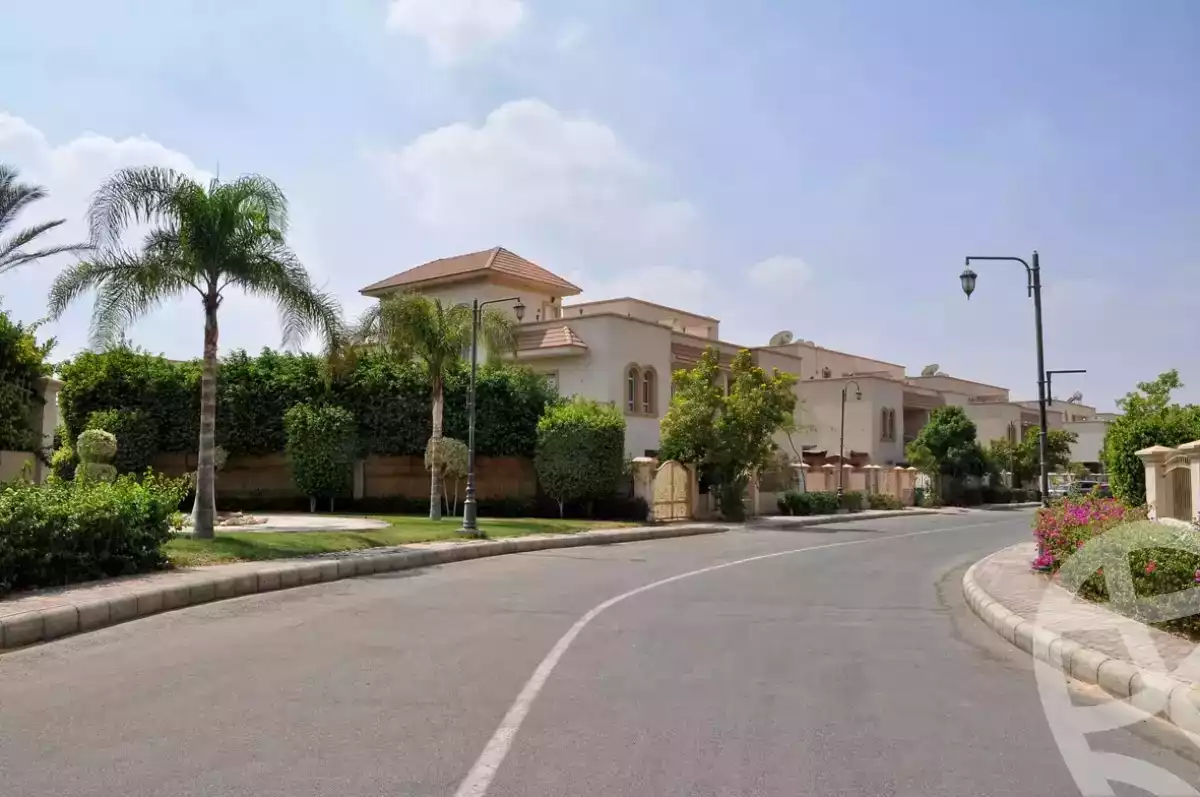 https://aqarmap.com.eg/en/listing/5283821-for-sale-cairo-el-sheikh-zayed-city-compounds-greens