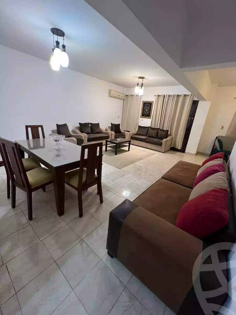 https://aqarmap.com.eg/ar/listing/5285568-for-rent-cairo-new-cairo-lrhb-city-phase-5-talaat-mostafa-st