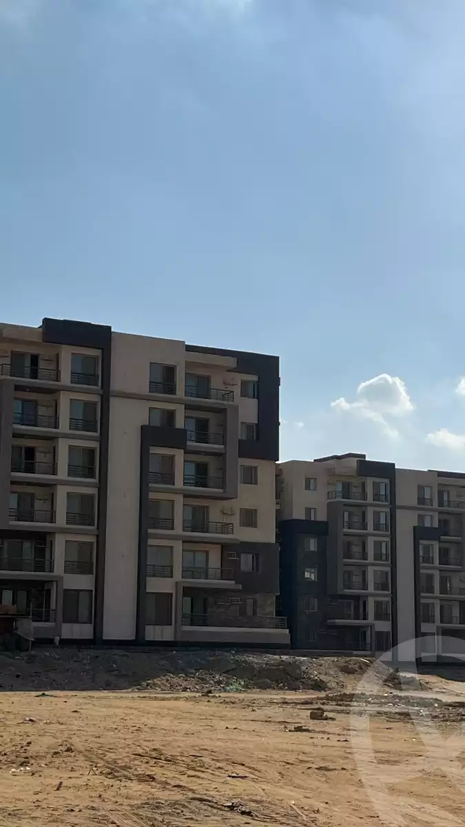 https://aqarmap.com.eg/ar/listing/5287860-for-sale-cairo-el-sheikh-zayed-city-compounds
