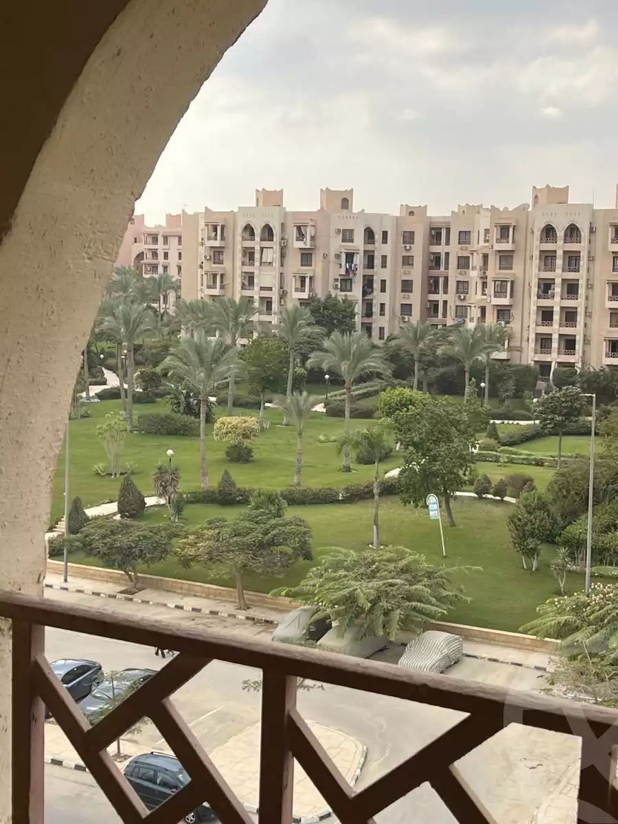 https://aqarmap.com.eg/ar/listing/5288059-for-sale-cairo-new-cairo-lrhb-city-phase-5-talaat-mostafa-st