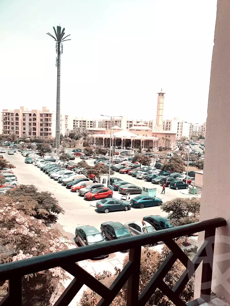 https://aqarmap.com.eg/en/listing/5292334-for-sale-cairo-new-cairo-lrhb-city-phase-5-talaat-mostafa-st
