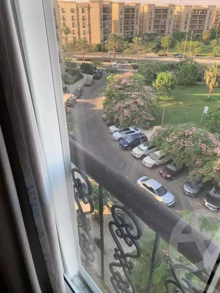 https://aqarmap.com.eg/en/listing/5294154-for-sale-cairo-new-cairo-lrhb-city-phase-8