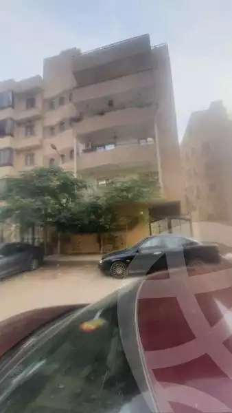 https://aqarmap.com.eg/en/listing/5297790-for-sale-cairo-mokattam-el-hadabah-el-wosta