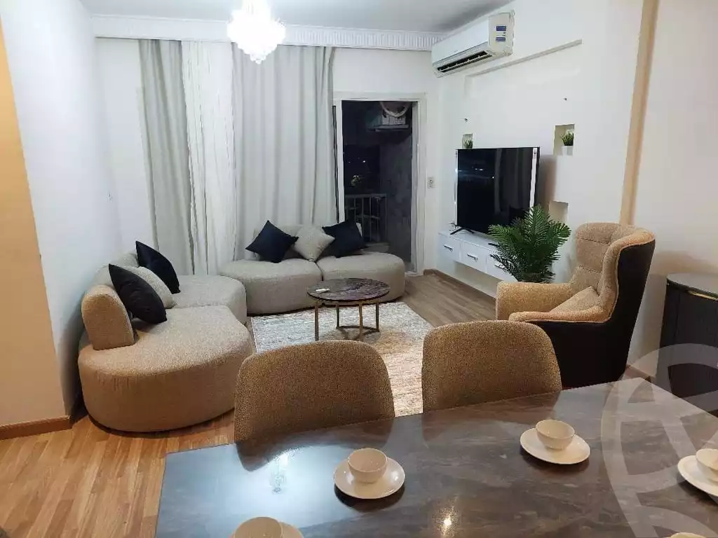 https://aqarmap.com.eg/ar/listing/5301209-for-rent-cairo-el-sheikh-zayed-city-compounds-dh-drys