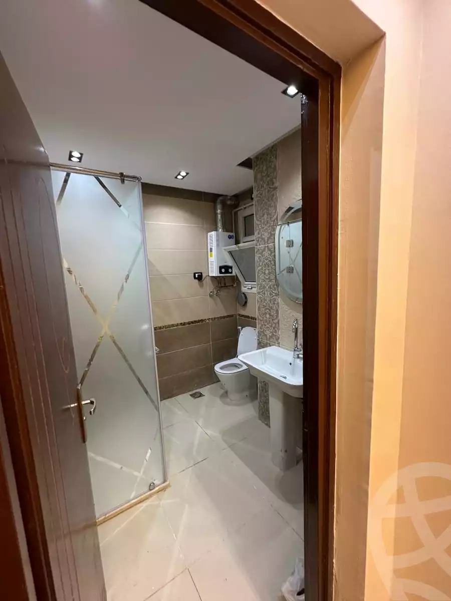 https://aqarmap.com.eg/en/listing/5303272-for-rent-cairo-new-cairo-lrhb-city-phase-4-mostafa-el-nahaas-st