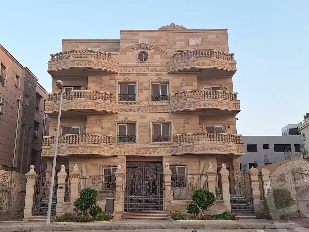 https://aqarmap.com.eg/en/listing/5307390-for-rent-cairo-new-cairo-ganob-el-akadamiya-south-academy-a-al-mekdad-ibn-omar-street