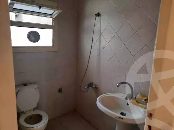 https://aqarmap.com.eg/en/listing/5308428-for-rent-cairo-el-zaytun-lzytwn-lgrby
