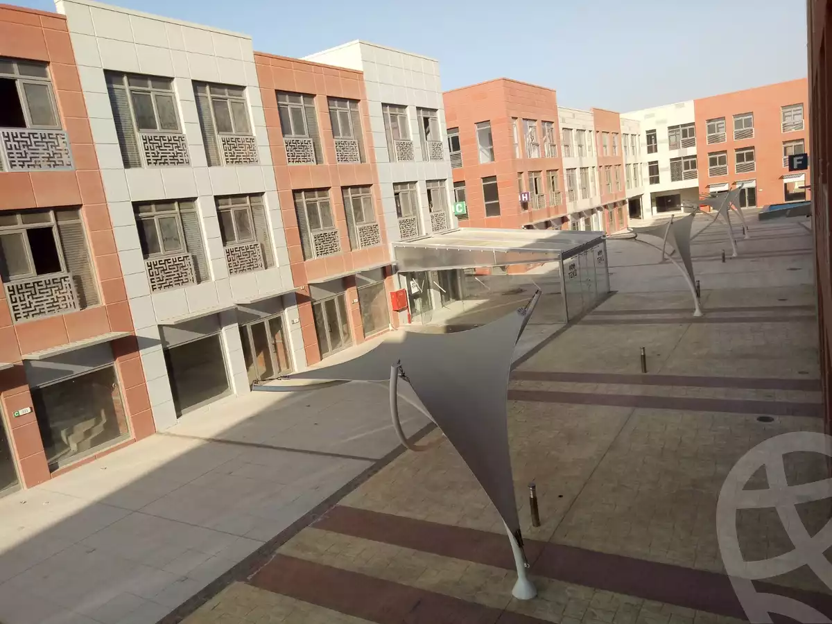 https://aqarmap.com.eg/en/listing/5309439-for-rent-cairo-el-sheikh-zayed-city-compounds-the-courtyard-mall-dorra
