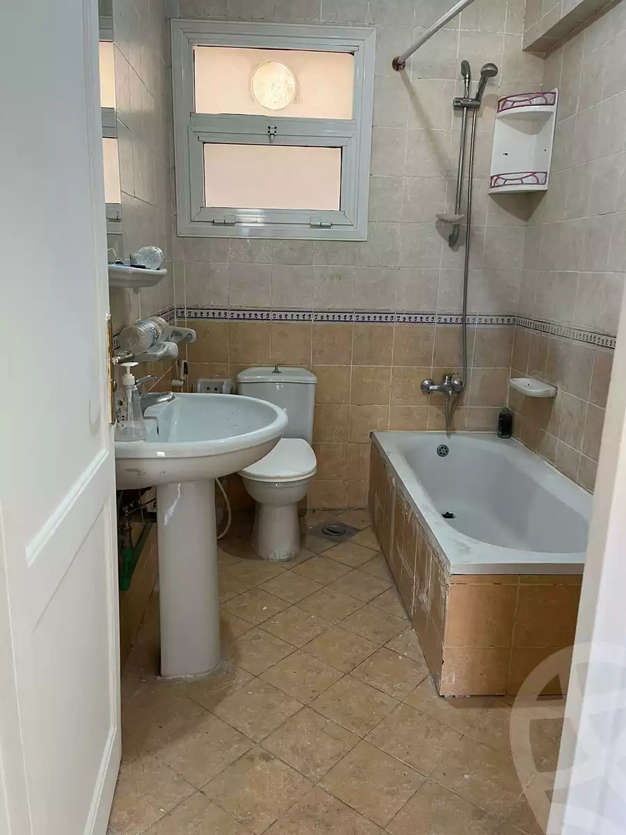 https://aqarmap.com.eg/ar/listing/5318143-for-sale-cairo-new-cairo-lrhb-city-malls-and-markets