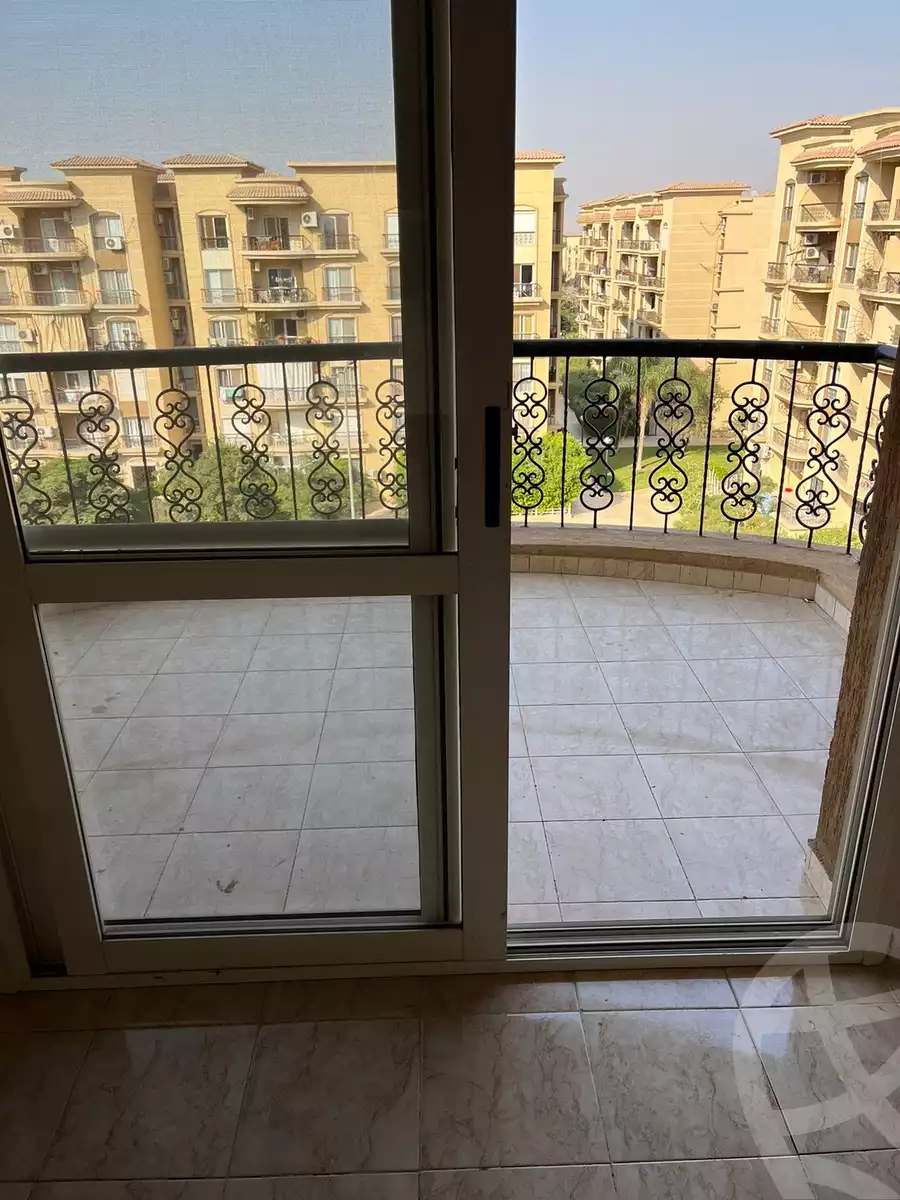 https://aqarmap.com.eg/ar/listing/5318143-for-sale-cairo-new-cairo-lrhb-city-malls-and-markets