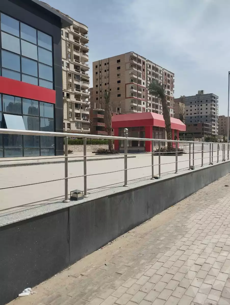 https://aqarmap.com.eg/en/listing/5320635-for-sale-cairo-nasr-city-compounds-arab-home-mall-benayat