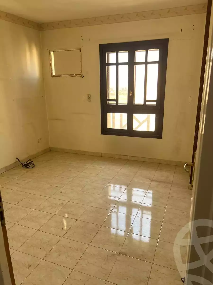 https://aqarmap.com.eg/ar/listing/5324140-for-sale-cairo-new-cairo-lrhb-city-phase-5-talaat-mostafa-st