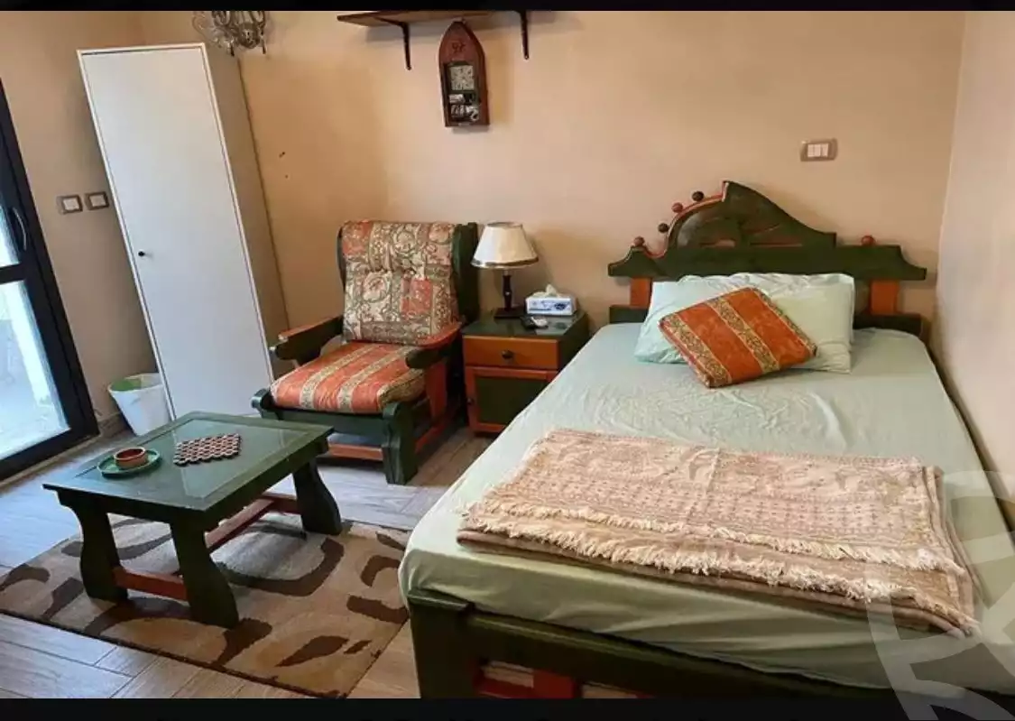 https://aqarmap.com.eg/en/listing/5326068-for-rent-cairo-el-sheikh-zayed-city-compounds-kmbwnd-wyst-twn-swdyk